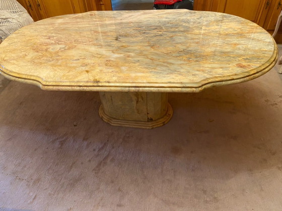 Image 1 of Table de salle à manger en marbre
