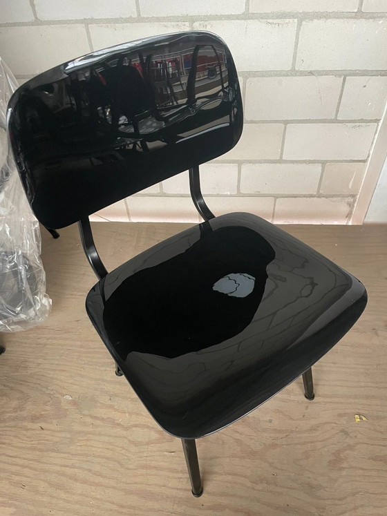 Ahrend Revolt Stuhl Hochglanz Schwarz Neu (Lagerbestand: 20+) – Esszimmerstühle, Metal, Plastic (photo 9 of 10)