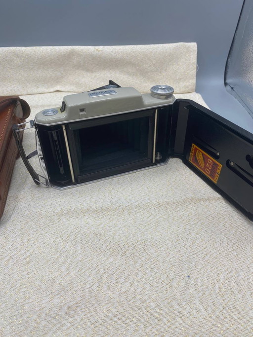 Kodak A Modèle 11, opvouwbare balgcamera met originele leren etui – decoratieve objecten, Leather, Chrome (photo 2 of 4)