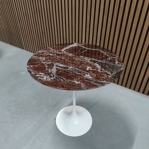 Knoll Saarinen Low Table - Rosso Rubino Marmer