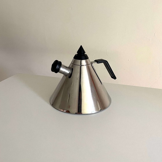 Image 1 of Vev Vigano Robinson Design 1990 Bollitore a fischio piramidale