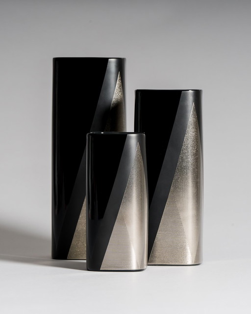 Helmut Drexler für Rosenthal, Vasen-Trio "Platinnebel", Porcelaine Noire mit Platin, 1980er Jahre