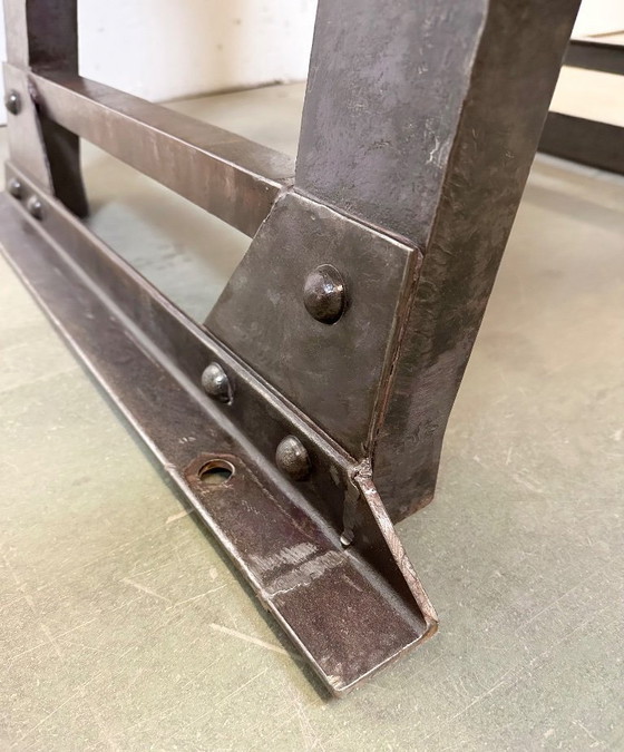 Image 1 of Mesa de centro industrial remachada, década de 1960