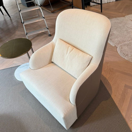 Image 1 of Poltrona Meridiani Liu Kuoio