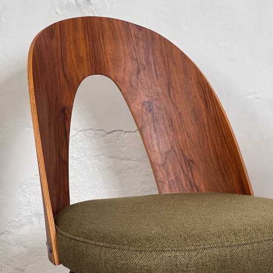 Image 1 of Juego de cuatro sillas de comedor de Antonín Šuman para Tatra Nábytok, años 60 - Totalmente reformadas