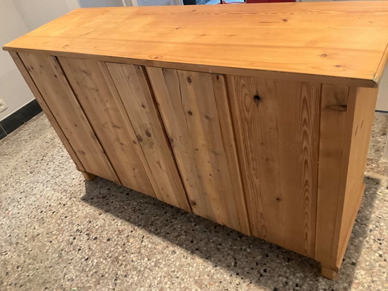 Image 1 of Credenza, cassettiera, legno tenero, antica