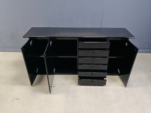 Italiaans glanzend vintage dressoir, jaren 1970