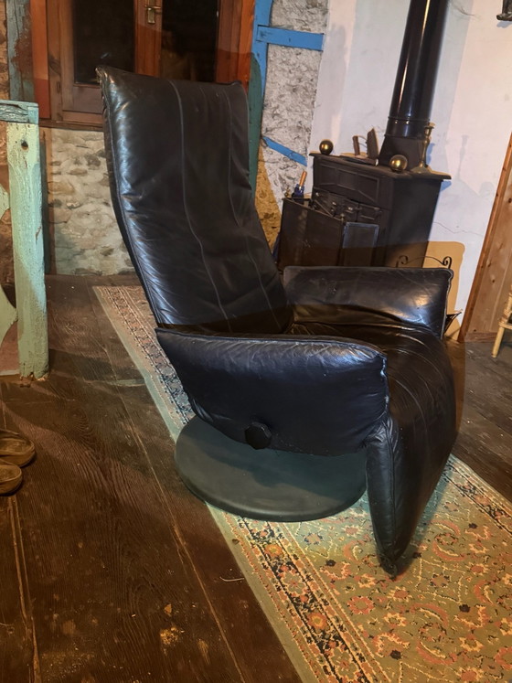 80s vintage black leather adjustable recliner chair, swivel (photo 3 of 15)