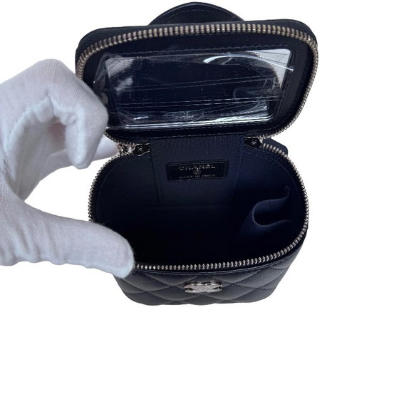 Chanel Vanity – Crossbody bags, Lambskin (photo 4 of 11)