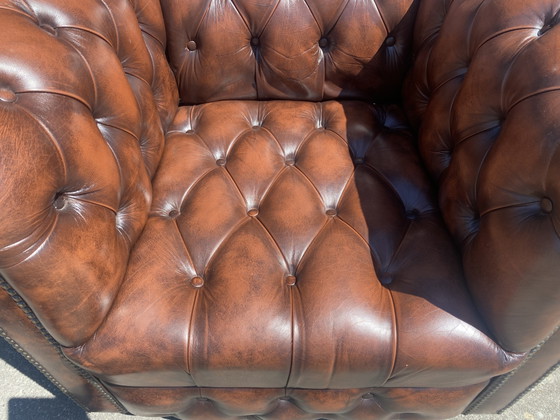 Image 1 of Due bellissime poltrone Chesterfield inglesi, sigari, cognac