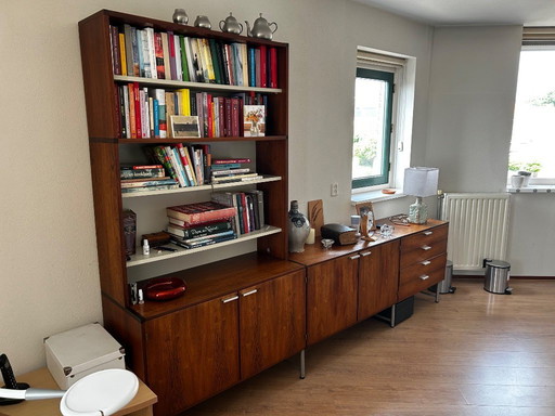 57 jaar oude pastoe kast