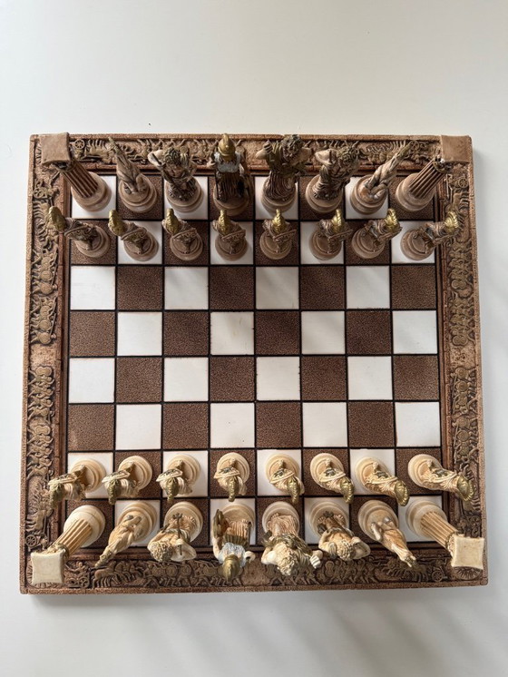 Image 1 of Jeu d'échecs en pierre naturelle, pièces grecques de haute qualité.