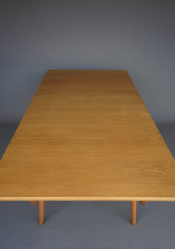 Image 1 of Table de salle à manger extensible en chêne Hans J. Wegner Modèle AT 310 par Andreas Tuck,1960s
