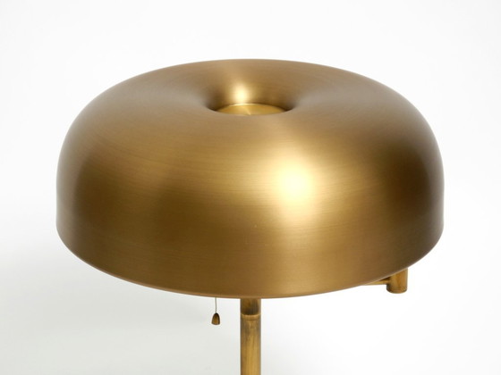 Image 1 of Straordinaria lampada da tavolo XXL in ottone di Staff del 1960 con snodo girevole