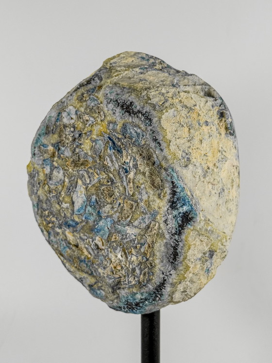 Image 1 of Blauw agaat op standaard