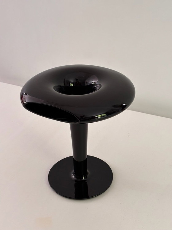 Image 1 of Marc Newson Sci-Fi vaas voor Cor Unum, 1993, zwart geglazuurd keramiek, gesigneerd, zeldzaam