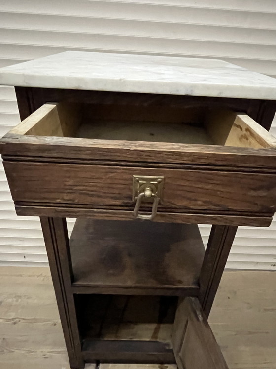 Antique French bedside table with a marble top Height: 82cm Top 40x40cm – Nightstands, Wood (photo 5 of 6)