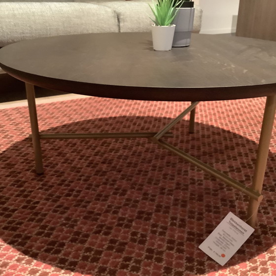 Image 1 of Pode Skitch salontafel