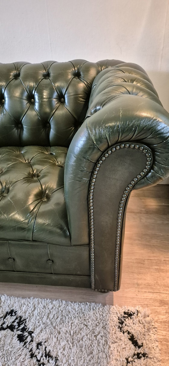 Image 1 of Sofá Chesterfield de 3 plazas original de época