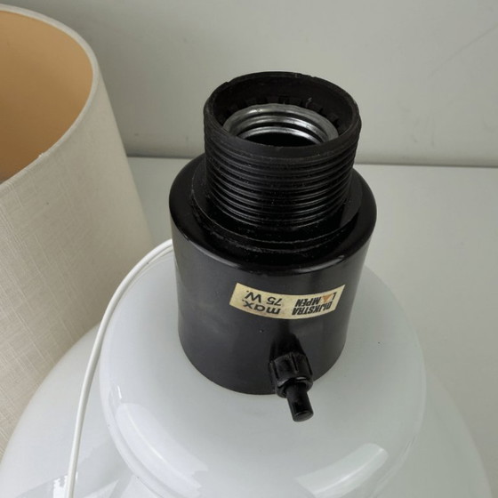Lampada da tavolo in vetro bianco, base illuminata – Dijkstra | anni '60 – Dijkstra Lampen, Lampade da tavolo (photo 6 of 6)