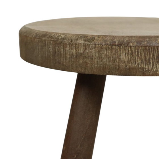 Image 1 of Alter rustikaler Dreibeinhocker