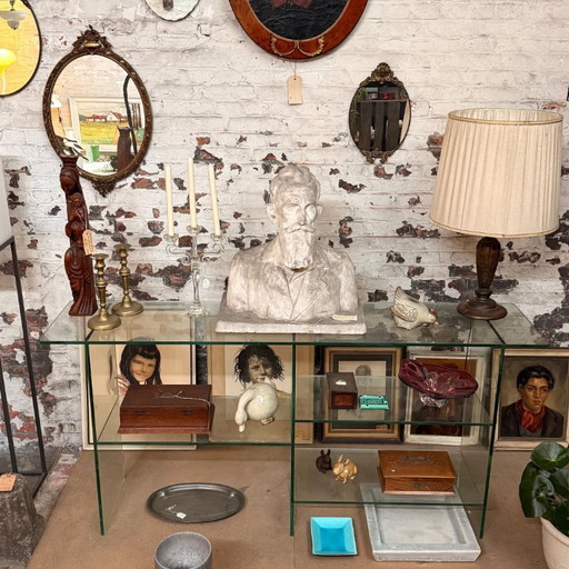 Vitrine à plusieurs niveaux, table d'appoint/vitrine ouverte