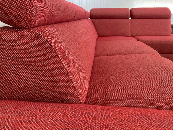 Image 1 of Hermoso sofá esquinero de tela roja