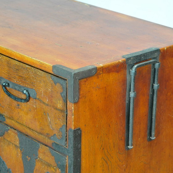 Image 1 of Cómoda japonesa Tansu, circa 1890.