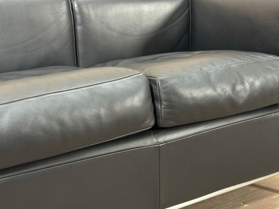 Image 1 of Divano Cassina LC2