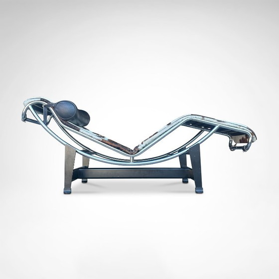 Image 1 of Chaise longue LC4 en peau de poney de Le Corbusier pour Cassina, années 1990