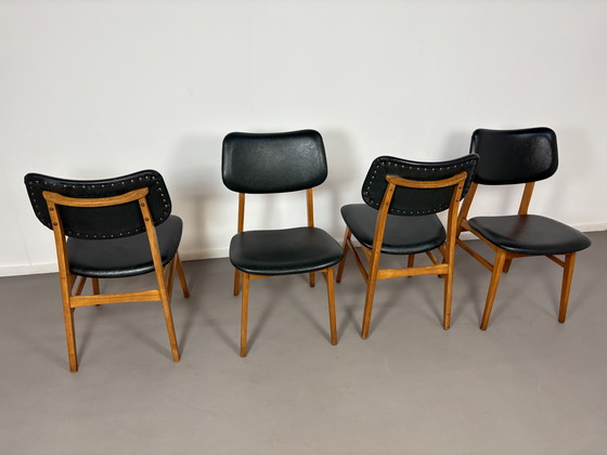 Image 1 of 4 x Beuken met Donkergroene Skai Eetkamer Stoelen 1960’s Möbel DDR