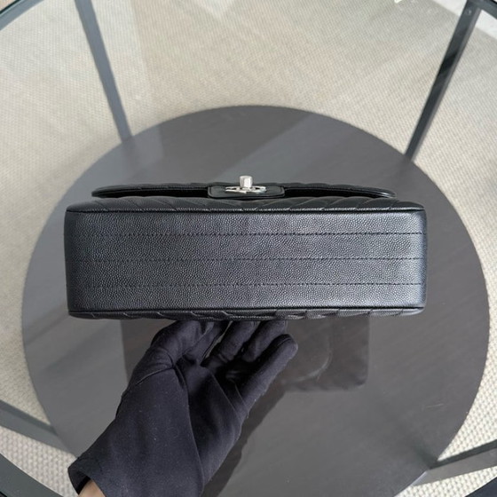 Image 1 of Borsa Chanel Classic Flap Small - Caviar 23CM Chevron Nero Hardware Argento Serie 25