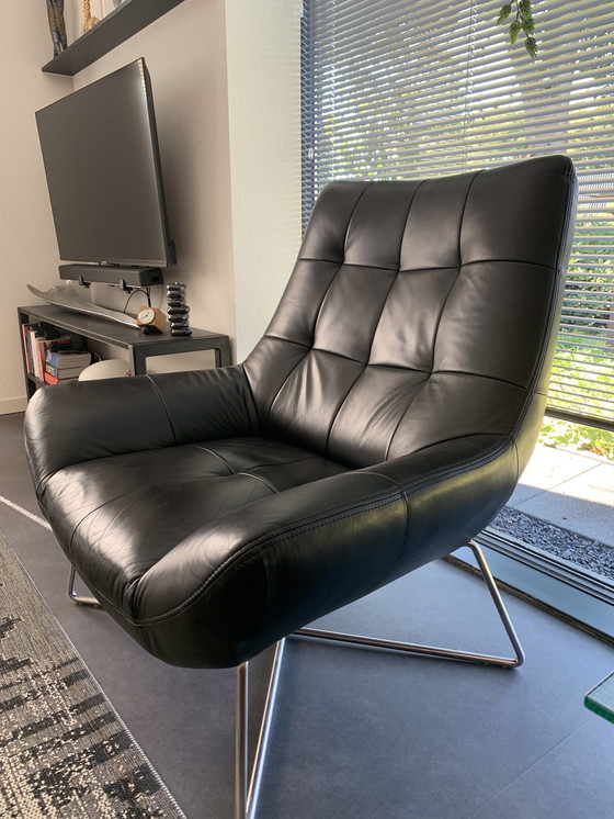 Image 1 of Sillón Eleonora Pedro de cuero negro