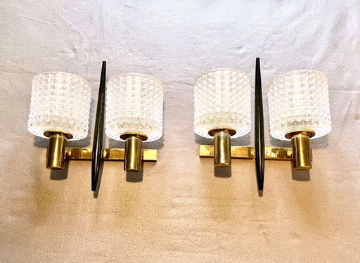 2 apliques de pared de latón y cristal de mediados de siglo