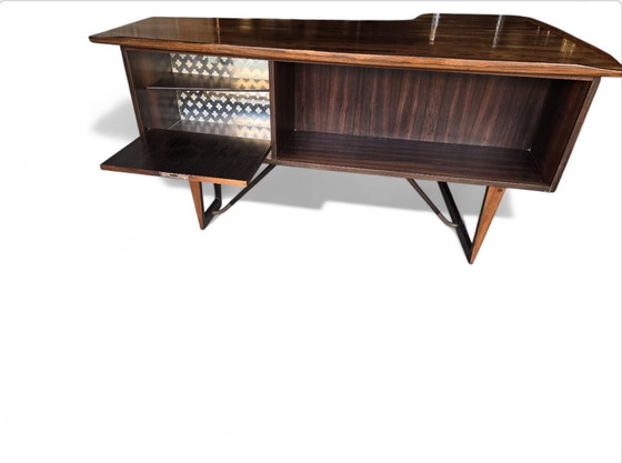 Image 1 of Peter løvig nielsen bureau