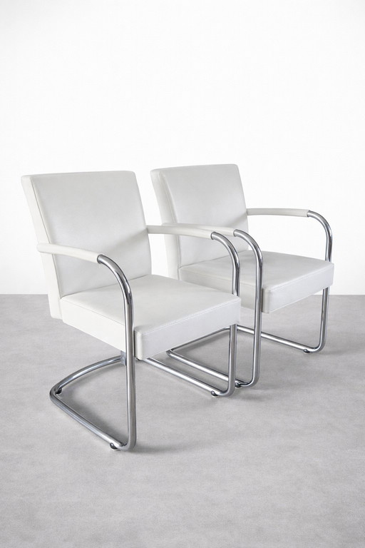 Leolux dining room chairs