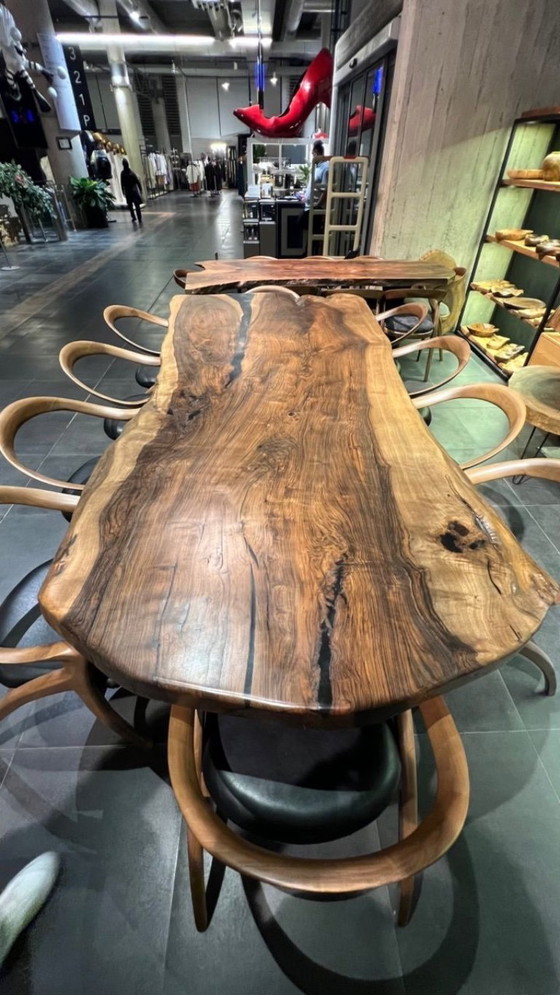 Image 1 of Table de salle à manger en noyer de 1ère catégorie Nouveau pour 10 personnes .