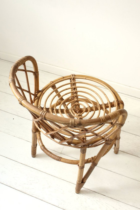 Image 1 of Sedia in rattan con schienale in rete, 1970 circa.