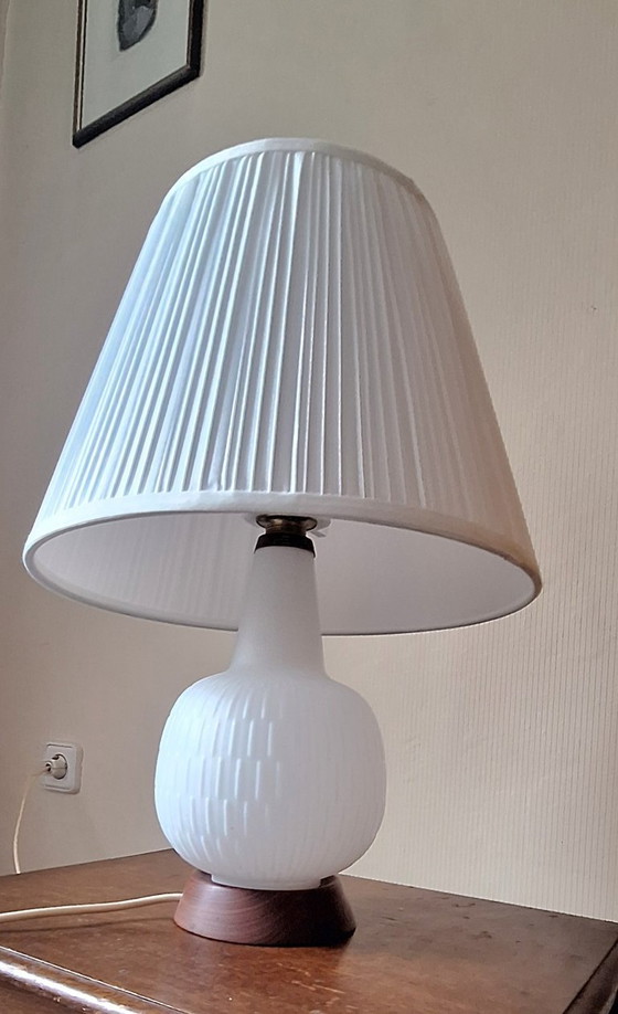 Image 1 of Lámpara de diseño de madera de teca