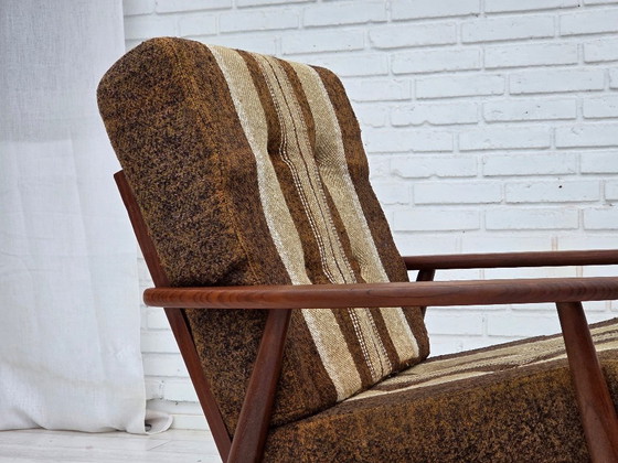 Image 1 of Fauteuil danois des années 1970, bois de teck, tissu d'ameublement en laine.