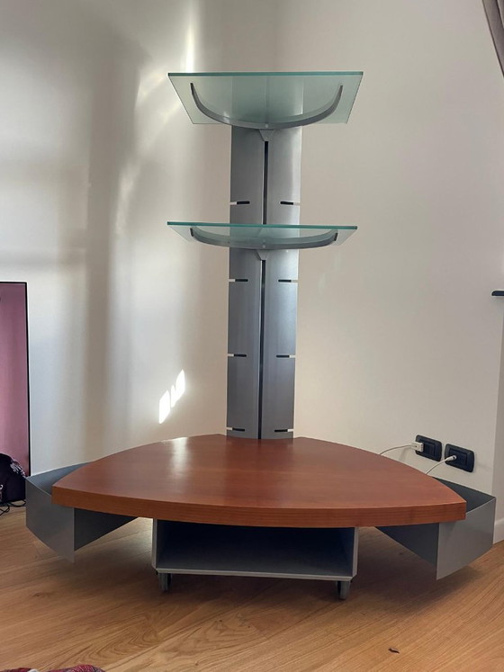 Image 1 of Totem télévisé Cattelan Italia des années 1990