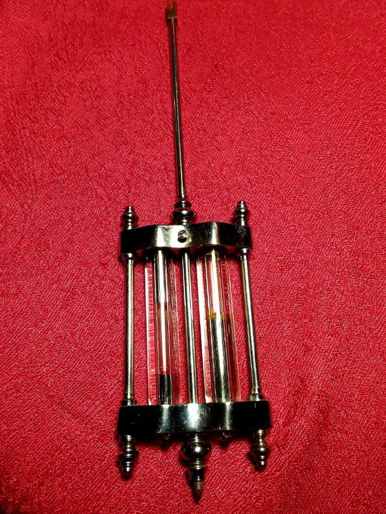 Image 1 of OROLOGIO ART DECO A FORMA DI GRATTACIELO