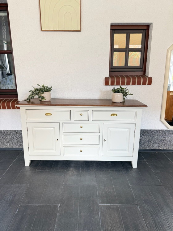 Credenza in Mogano Restaurata – Avorio & Noce – Mobile Contenitore Vintage – Henders & Hazel, Credenze, Legno (photo 6 of 8)