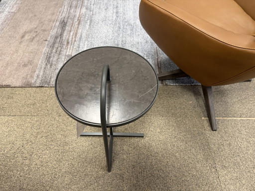 Mesa auxiliar Rolf Benz 902 de piedra natural 
