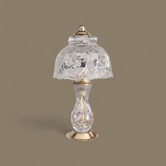 Image 1 of Paire de lampes de table en cristal taillé et laiton doré - Production européenne 1950