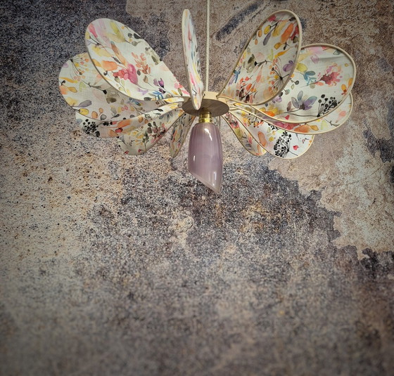 Image 1 of 12-petal propeller suspension in wicker and floral fabric with asymmetrical glass globe