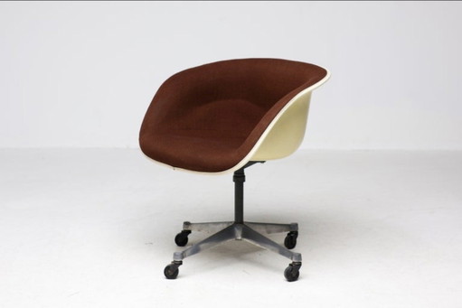 La Fonda Armchair — Charles & Ray Eames For Herman Miller, Ca. 1970 – draaistoelen, Aluminium, Other (photo 2 of 11)