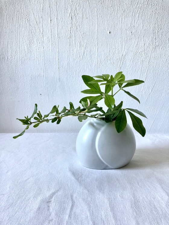 Porcelain Vase, Virebent, France (photo 2 of 13)