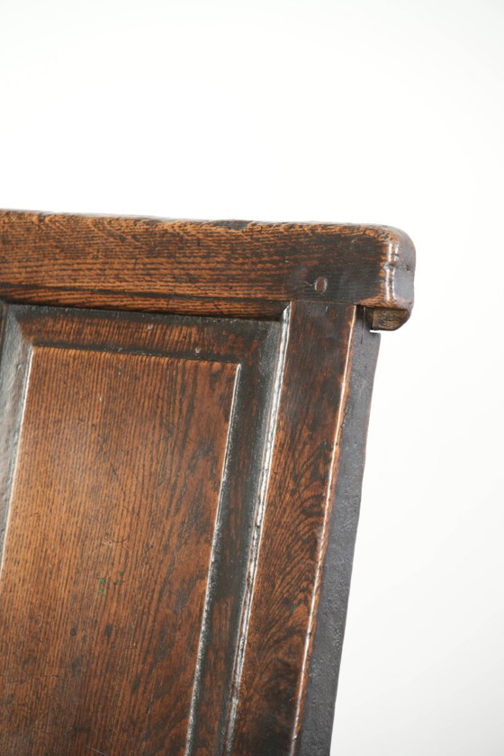 Image 1 of Prachtige antieke Engelse houten bank/ halbank uit begin 18e eeuw met prachtige warme kleuren en mooie details