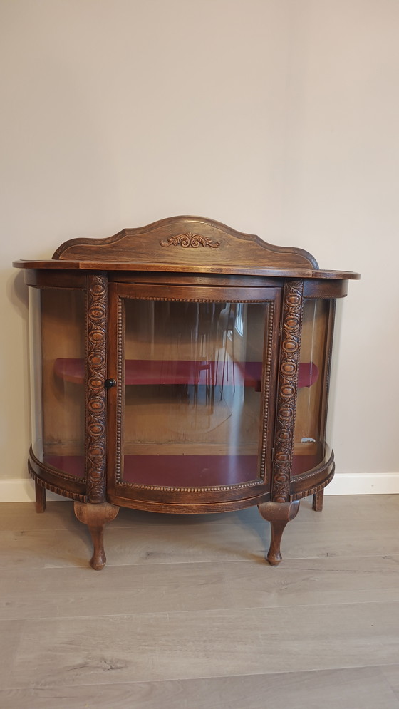 Image 1 of Wunderschöner antiker Vitrinenschrank mit runder Glasscheibe | warmes Eichenholz